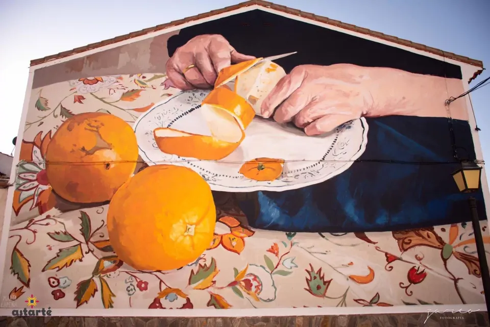 Mural de Marta Lapeña y Virginia Bersabé